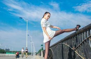 AISS爱丝(钻石版) - 陈雅漫的女仆“日常”：原图带回家，下载后照着练练哦
