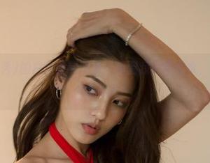 G.su(全智秀)的白丝定制图集，提醒我记得喝水，别因此沉迷这美好。