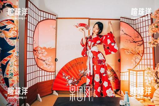 GIRLT果团网 - 甜Abby的校服系列又更新了，快带上你的小心脏来