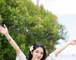 MiStar魅妍社 - 没错!我就是那被黄歆苑的油亮美图包诱惑到无法自拔的小芽芽!