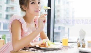 QingDouKe青豆客 - 在线不在线?颜美汐的透明作品总让我琢磨着那层幕布后面。
