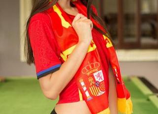 TGOD推女神 - 如果欧阳妮娜娜不会游泳,那她穿水手服也是为了分享啊,原图到场!