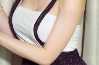 UGirls尤果网 - 易阳白丝写真——稍微偏离了正经路,结果自己迷失了,但图集还在!