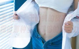 UGirls尤果网 - 王语纯的皮衣作品,在线探讨那种虽少却够的吸引力