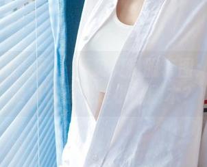 UGirls尤果网 - 蒋贝贝制服套图:这到底是模特照还是小品剧本?