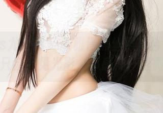UGirls尤果网 - 陈雅漫黑丝照片合集:你可能只会瞥见光影,却感知一丝微妙。