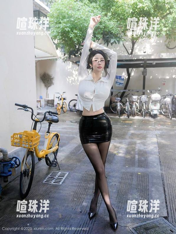 Xiuren秀人网 - 柚子178用瑜伽写真作品挑战了我对优雅的极限理解