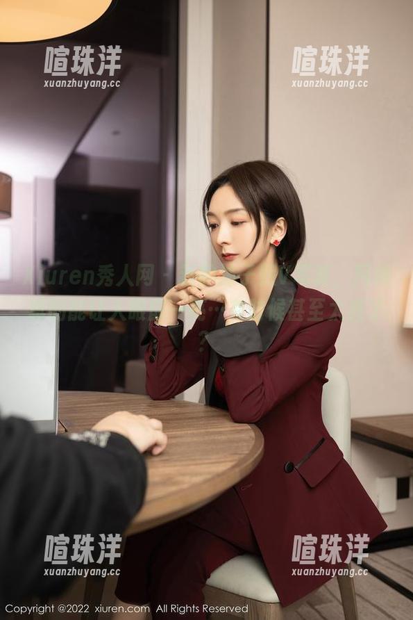 Xiuren秀人网-沐子熙V Xiuren秀人网 - 新的沐子熙V写真,网袜真的能让人眼前一亮…有时候甚至太亮了?