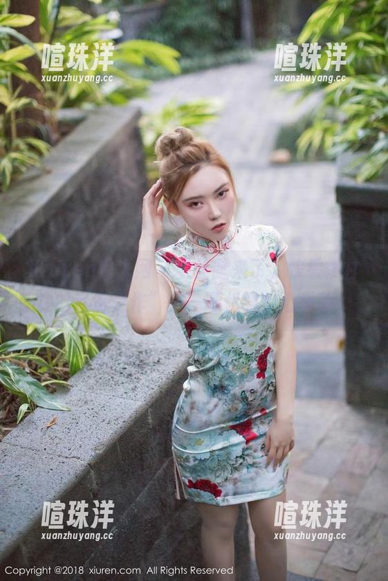 Xiuren秀人网 - “长腿来了，快看燕甘甘的私房之作”——腿优雅，心躁动。