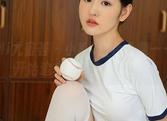 YouMi尤蜜荟 - 小KK白色合集——是要开始追求极简主义了吗?