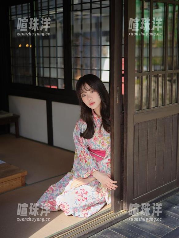 我和我的白色T恤比不上wuyo(우요)的皮衣，一个写真图包足以换来满地尖叫。