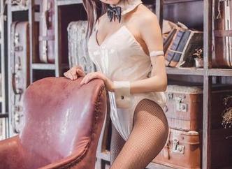 乖乖衣宝的魔法图包,几乎让初音韶华成了一张“弹奏”的专辑,不信你来听听!