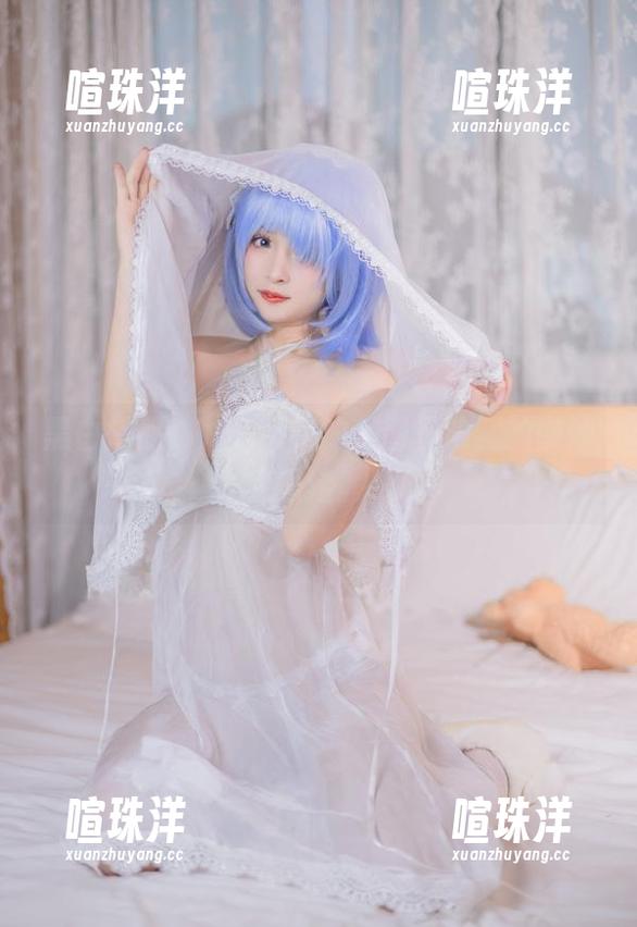 九九八吖 黑白搭配,九九八吖的美图里隐藏的微妙思绪。