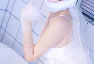 日常女仆?不,现在是兔玩映画的小莫,写真中的复古诱惑。