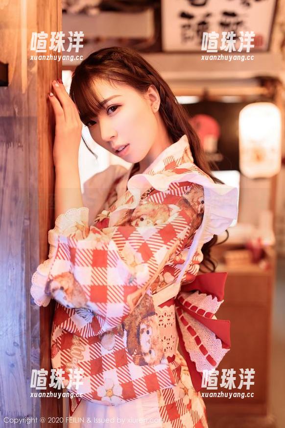 嗲囡囡-梦小楠小夜猫 嗲囡囡 - 梦小楠小夜猫的写真:内衣?还是我该说内心深处的秘密?