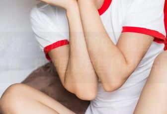 头条女神 - 在何娇娇眼中,肉丝=无圣光的真谛,快来围观这些精彩图片吧!