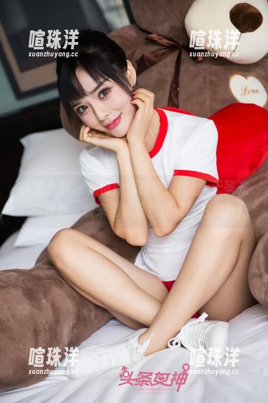 头条女神 - 在何娇娇眼中，肉丝=无圣光的真谛，快来围观这些精彩图片吧！