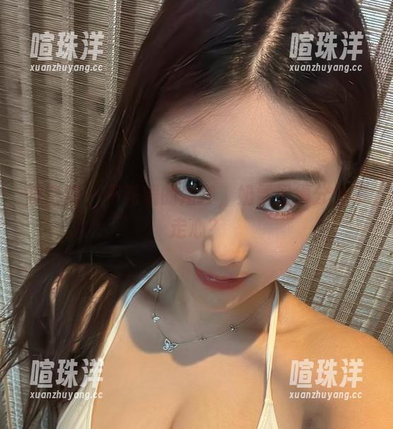 奶雯 微密圈 - 不花钱的婚纱,奶雯显得分外不走心?