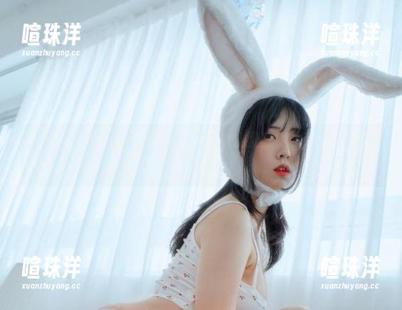 宋哈娜 不光是作品,宋哈娜的内衣魅力让图库活了起来,不是吗?