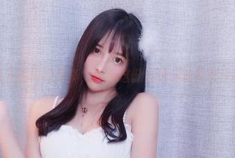 小小奶瓶儿的厨娘写真,分享这份温暖感油然而生的气氛。