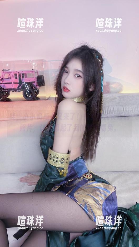 小小奶瓶儿 哇,小小奶瓶儿又来了!兔女郎加长版的照片,让我想起了我的梦中情兔。