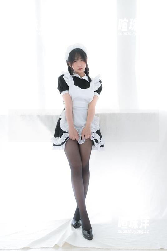 “少女秩序”顶配：白丝蓝裙少女，她的无圣光挑战你的想象