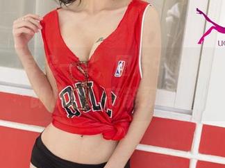 尤果网 - 耳朵一抖,图片中的妮小妖兔女郎快来!高能预警。