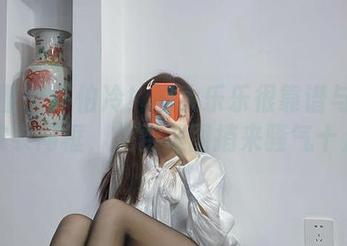 微密圈 - 不怕冷!杨大乐乐很靠谱与她的皮衣同框,免费美图捎来骚气十足