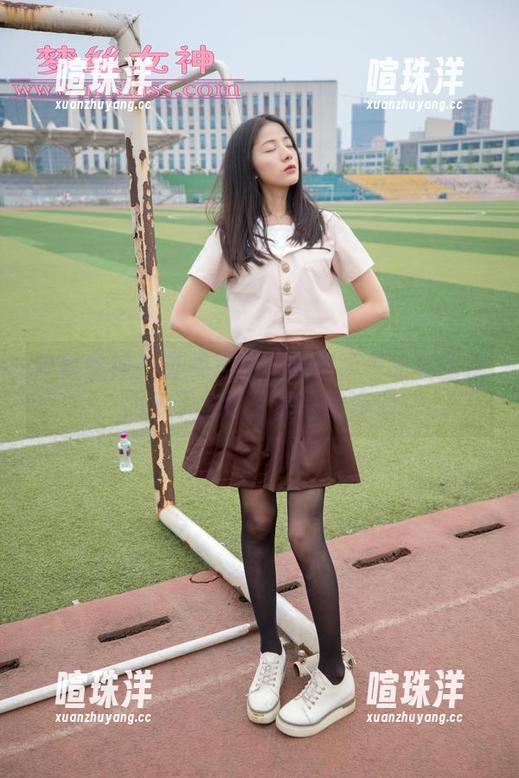 梦丝女神 - 苏柔黑白：看似简单的套图反而多了些耐人品味的资源