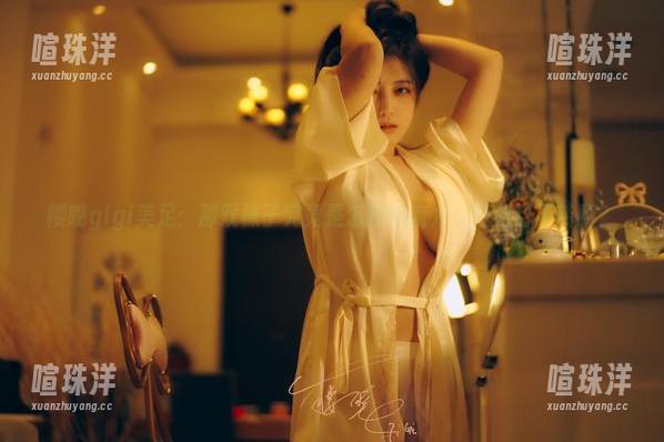 樱晚gigi美足：那双袜子究竟是怎样的魔力，让我目不转睛？