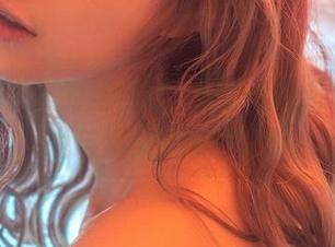 洛丽塔大哥的新尝试,蕾姆兔女郎写真里尖锐与温柔的绝妙交织。