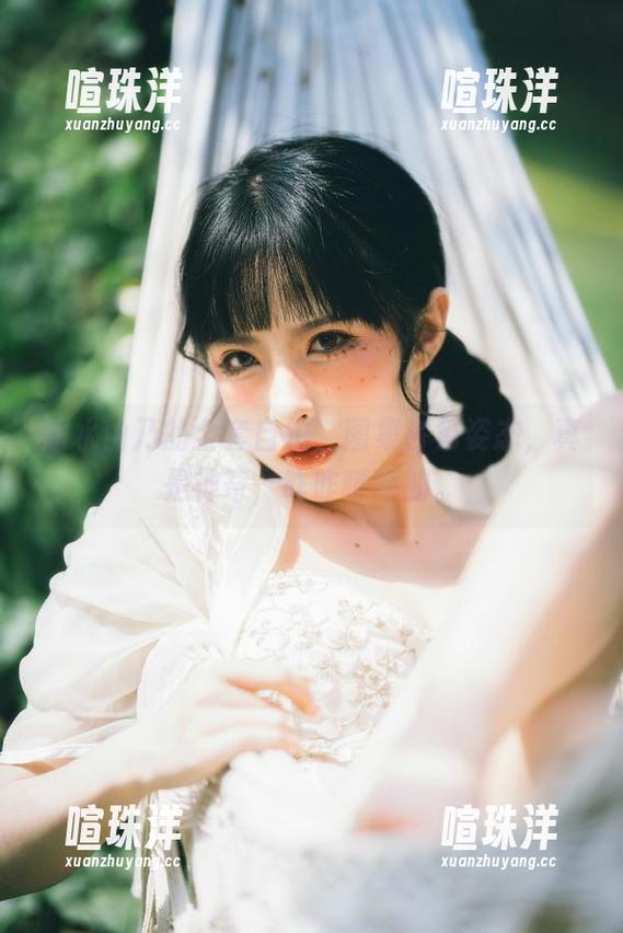 清水由乃 清水由乃的全套自拍,图集各色姿态,真是神奇,咋咋呼呼的。