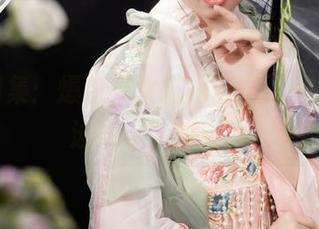 更新图集:爆机少女喵小吉游泳的姿势,泳衣与梦的碰撞