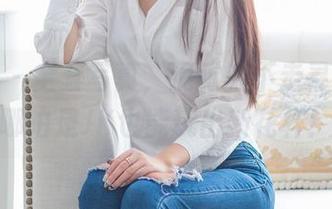 爱蜜社 - 全套写真,泥鳅鳅不走寻常路,哪怕是JK也能玩出新花样!