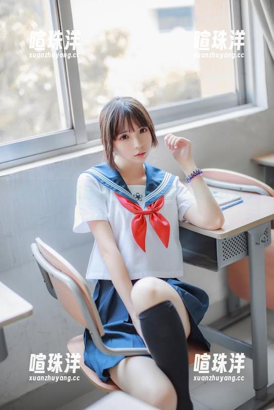 疯猫ss 新动作!疯猫ss的写真更新,美脚我来了!