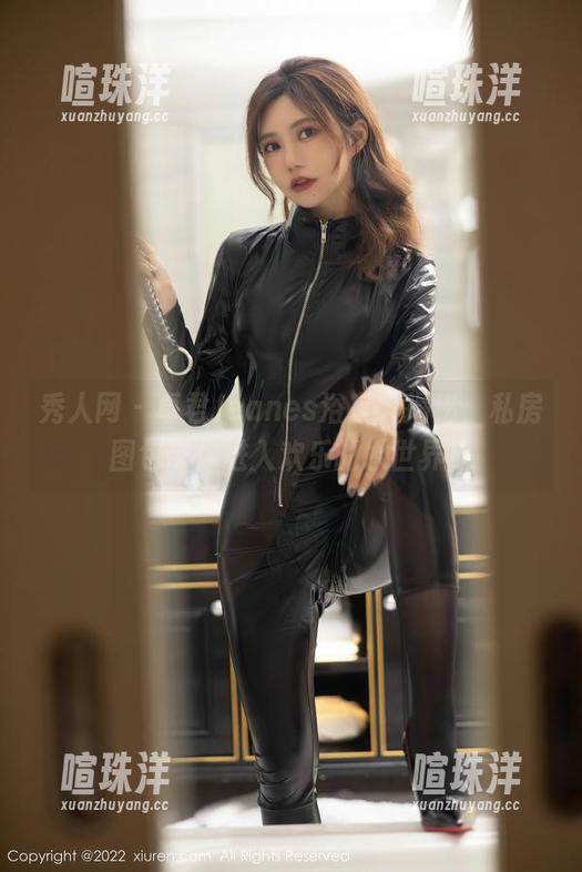 秀人网 - 卓君Jeanes浴室大揭秘，私房图包带你进入欢乐的水世界！