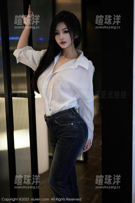 秀人网-夏晓Maggy 秀人网 - 夏晓Maggy和她的无圣光姐姐,给你一个不一样的视角。