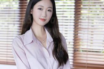 秀人网 - 妮儿Bluelabel水手服图包全新上线!随便瞄一眼就像被海风卷去了方向感,真是好心惊啊!