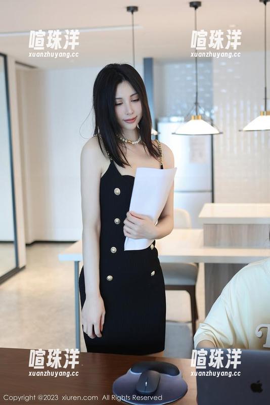 秀人网-子纯儿Annie 秀人网 - 子纯儿Annie女孩作品看完后的我,不知是在迷恋还是发愣