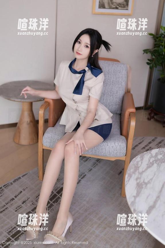 秀人网 - 这小Kiki的全套美脚图包，担心不小心被腿迷了眼…