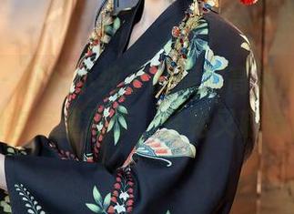 秀人网 - 打开小纯子的居家高清图册,就像在家里散步,轻松又随意!