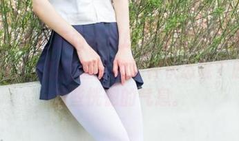稚乖画册 - 赤西夜夜放下图集后,初音少女的脸怎么想到睡觉的那种状态呢?原图里有些恍惚的气息。