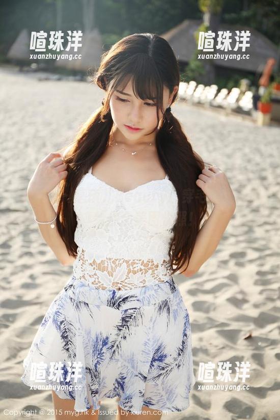 美媛馆-唐琪儿Beauty 美媛馆 - 唐琪儿Beauty:穿毛衣的同时,给你个美图快照!