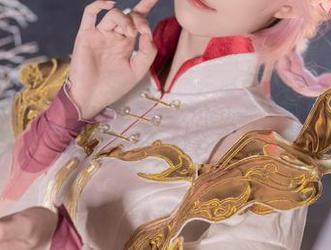 花兮_honoka资源:当冬雪遇上花兮_honoka,香气四溢,不看可要后悔哦!