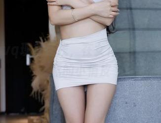 苏嫣qvq现身在线,在女仆装里不经意流露的小俏皮
