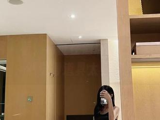微密圈 - 看,葛征在酒店:私拍美图,忽然觉得道具太多了。