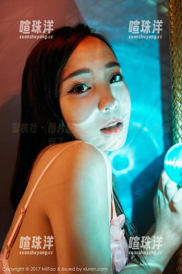 蜜桃社-铃木 蜜桃社 - 图片里的铃木甜心,突然让我想到了…好吧,不说了。