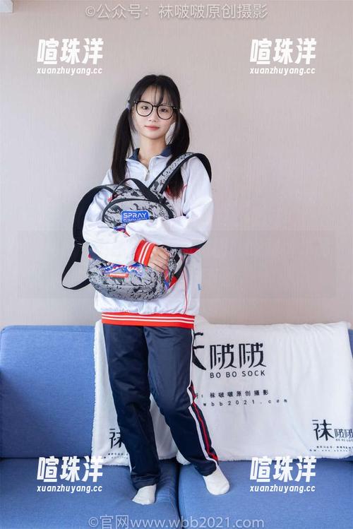 袜啵啵-甜甜圈 袜啵啵 - 不甘寂寞的甜甜圈,踩脚裤作品里的情绪太丰富