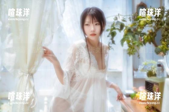 说实话，香草喵露露的照片里，舰长女警的气质让人不由自主关注。